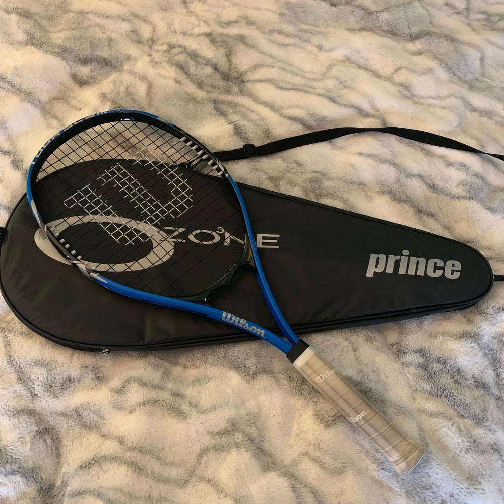 Wilson Tennis Racket & Bag💙